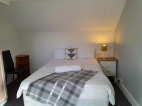 Budget Loft room, Shared guest house by University R10